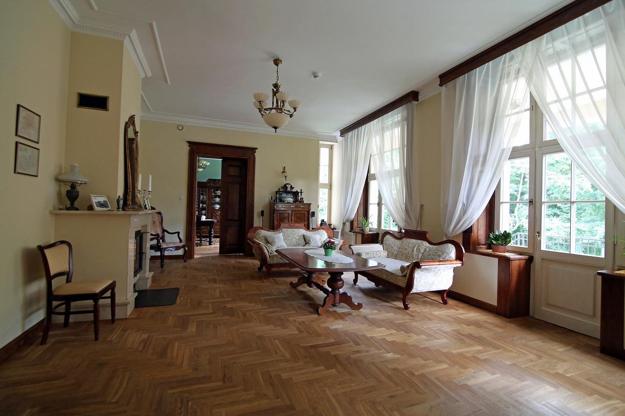 Dwor Bieland Bed & Breakfast แอลบลอง ภายนอก รูปภาพ
