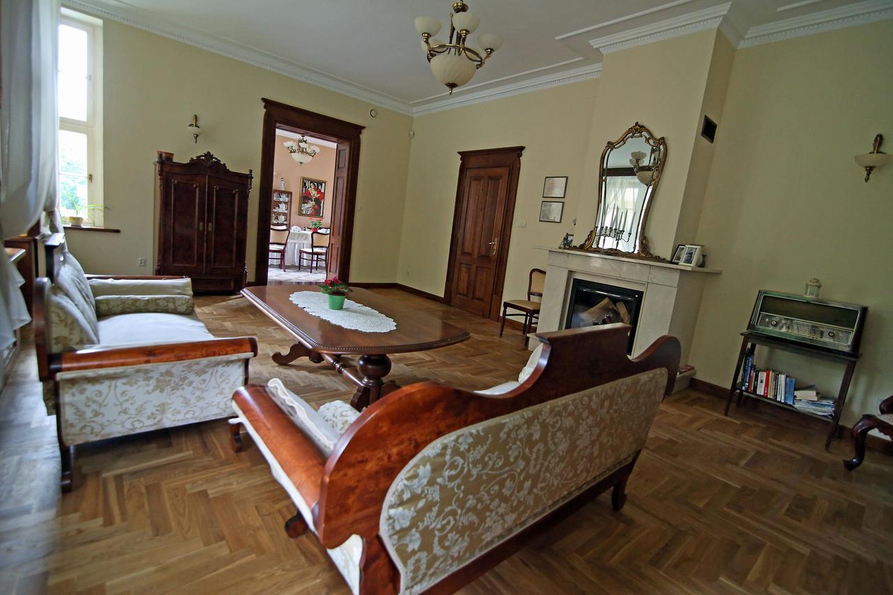 Dwor Bieland Bed & Breakfast แอลบลอง ภายนอก รูปภาพ