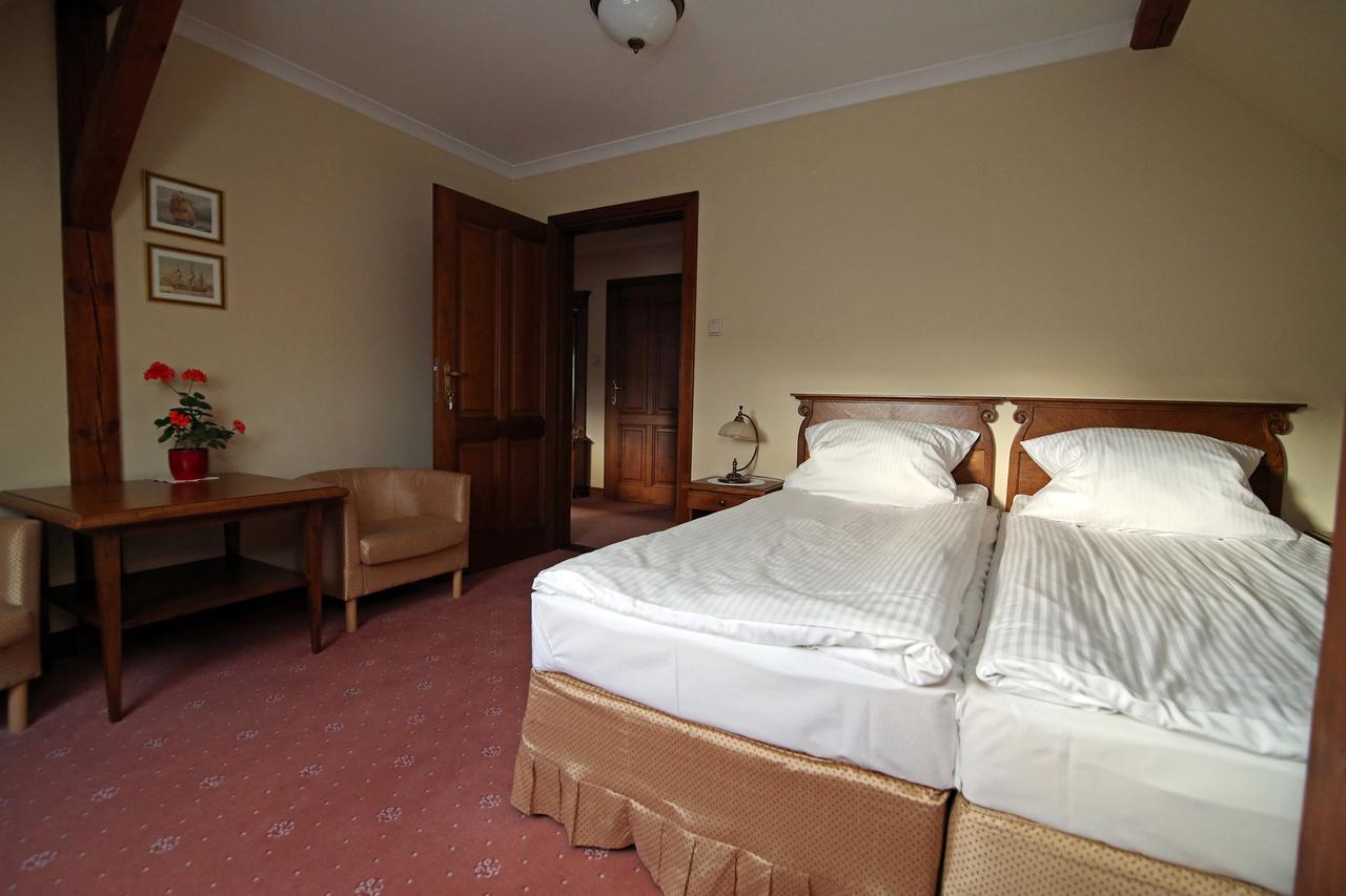 Dwor Bieland Bed & Breakfast แอลบลอง ภายนอก รูปภาพ