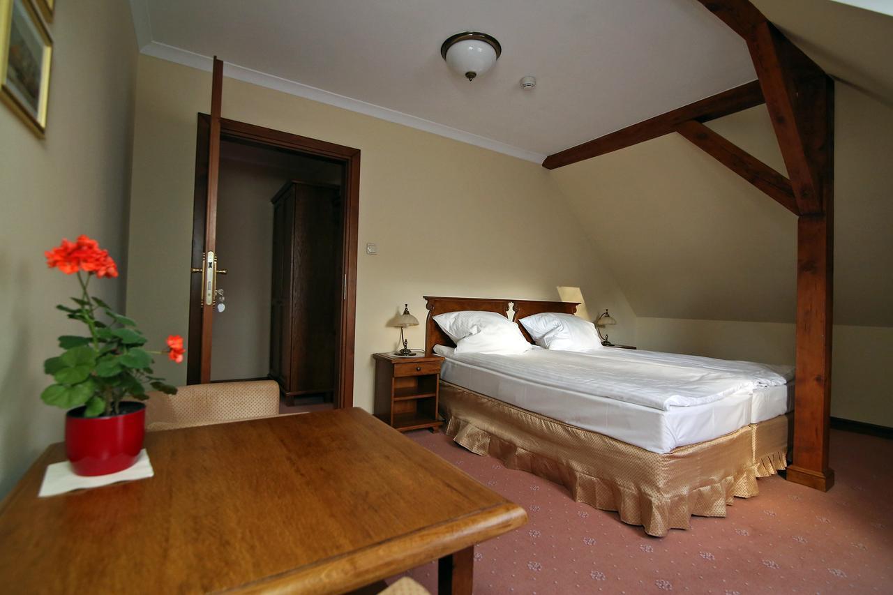 Dwor Bieland Bed & Breakfast แอลบลอง ภายนอก รูปภาพ