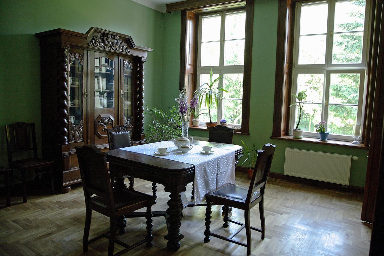Dwor Bieland Bed & Breakfast แอลบลอง ภายนอก รูปภาพ