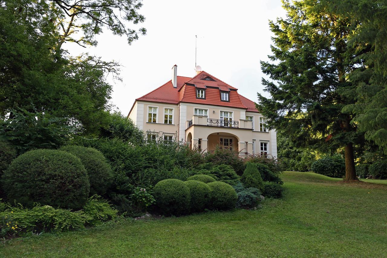 Dwor Bieland Bed & Breakfast แอลบลอง ภายนอก รูปภาพ