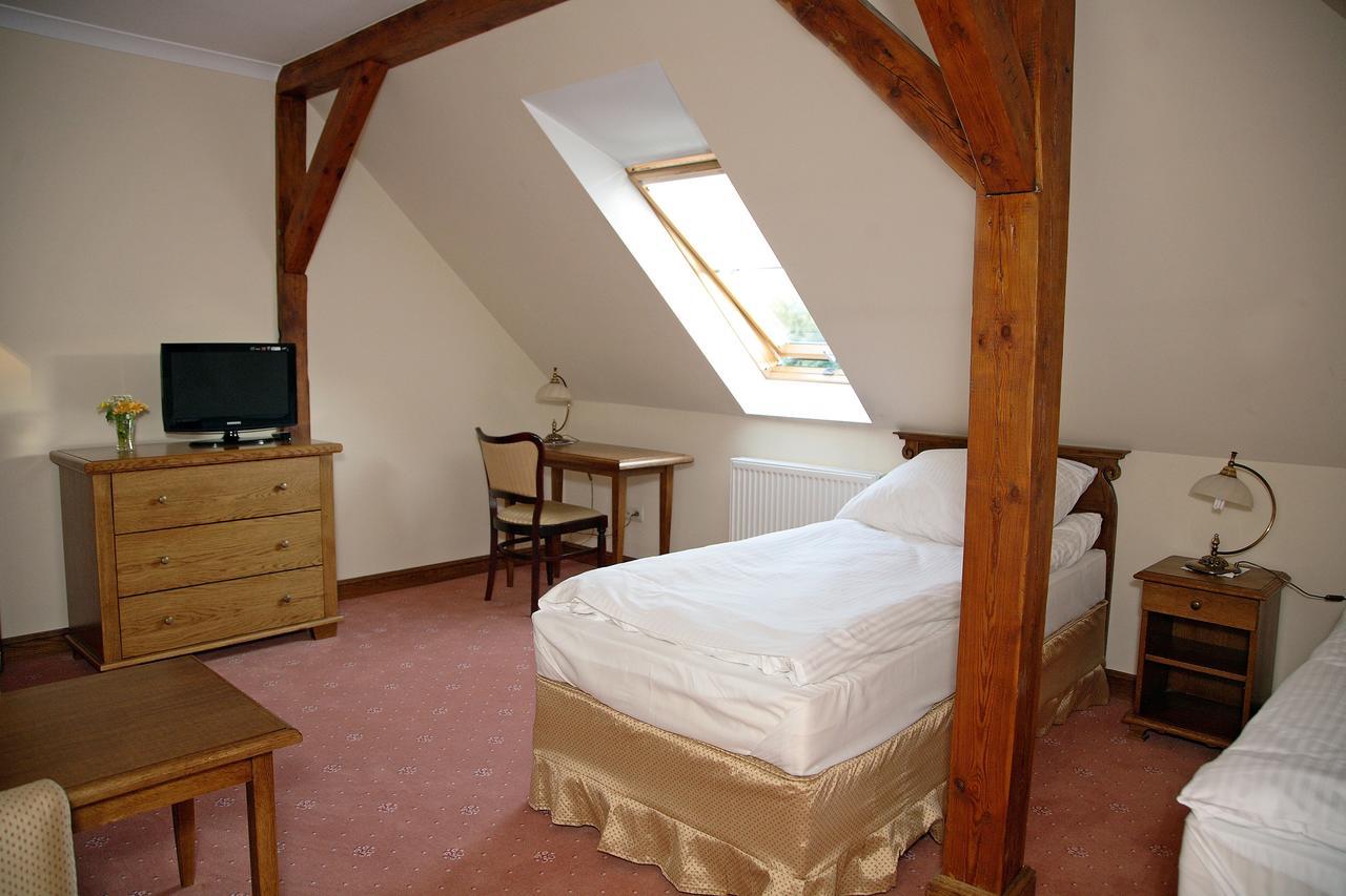 Dwor Bieland Bed & Breakfast แอลบลอง ภายนอก รูปภาพ