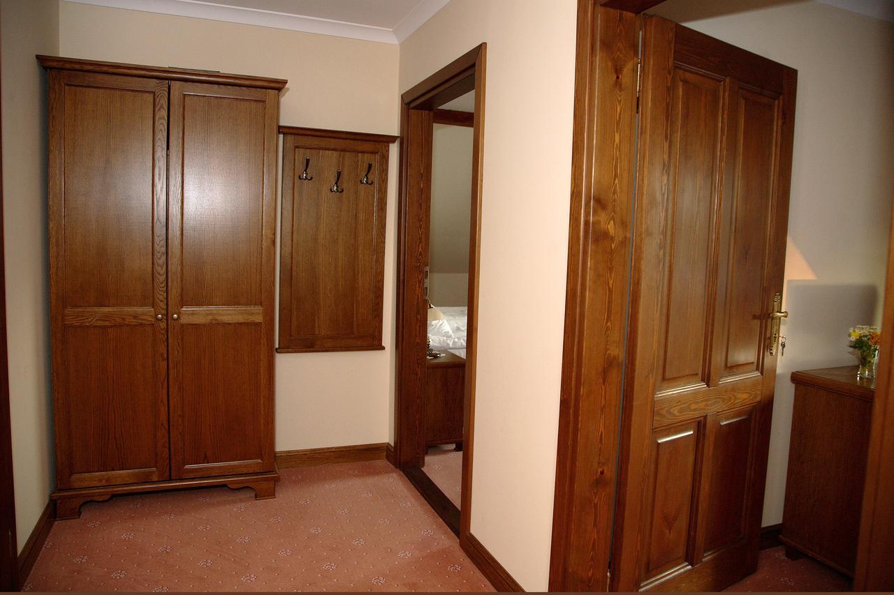 Dwor Bieland Bed & Breakfast แอลบลอง ภายนอก รูปภาพ